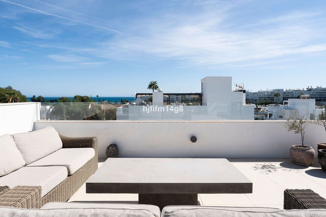 Villa in San Pedro de Alcantara, Andalusia, Spain 5 - 18483566