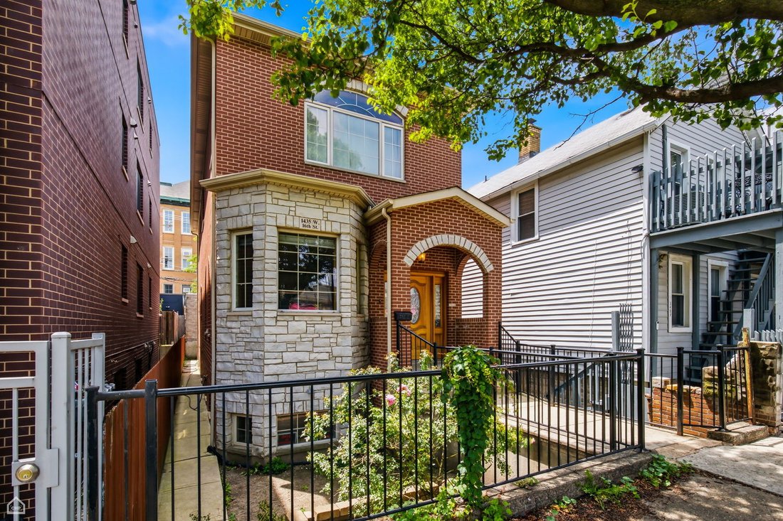House in Chicago, Illinois, United States 2 - 18485999