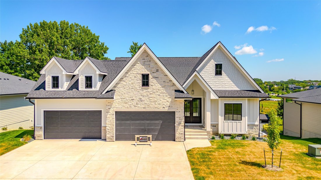 House in Urbandale, Iowa, United States 1 - 18024849