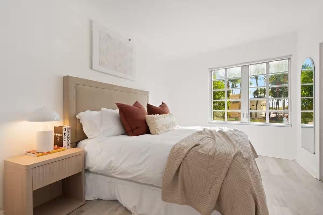 Condo in Miami Beach, Florida, United States 4 - 18483298