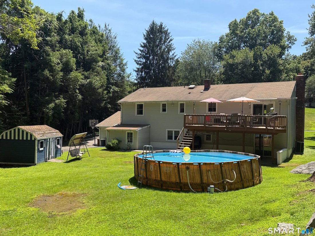 House in Trumbull, Connecticut, United States 5 - 18448914