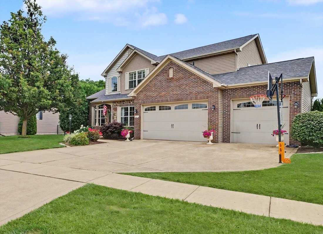 House in Mahomet, Illinois, United States 2 - 18486015