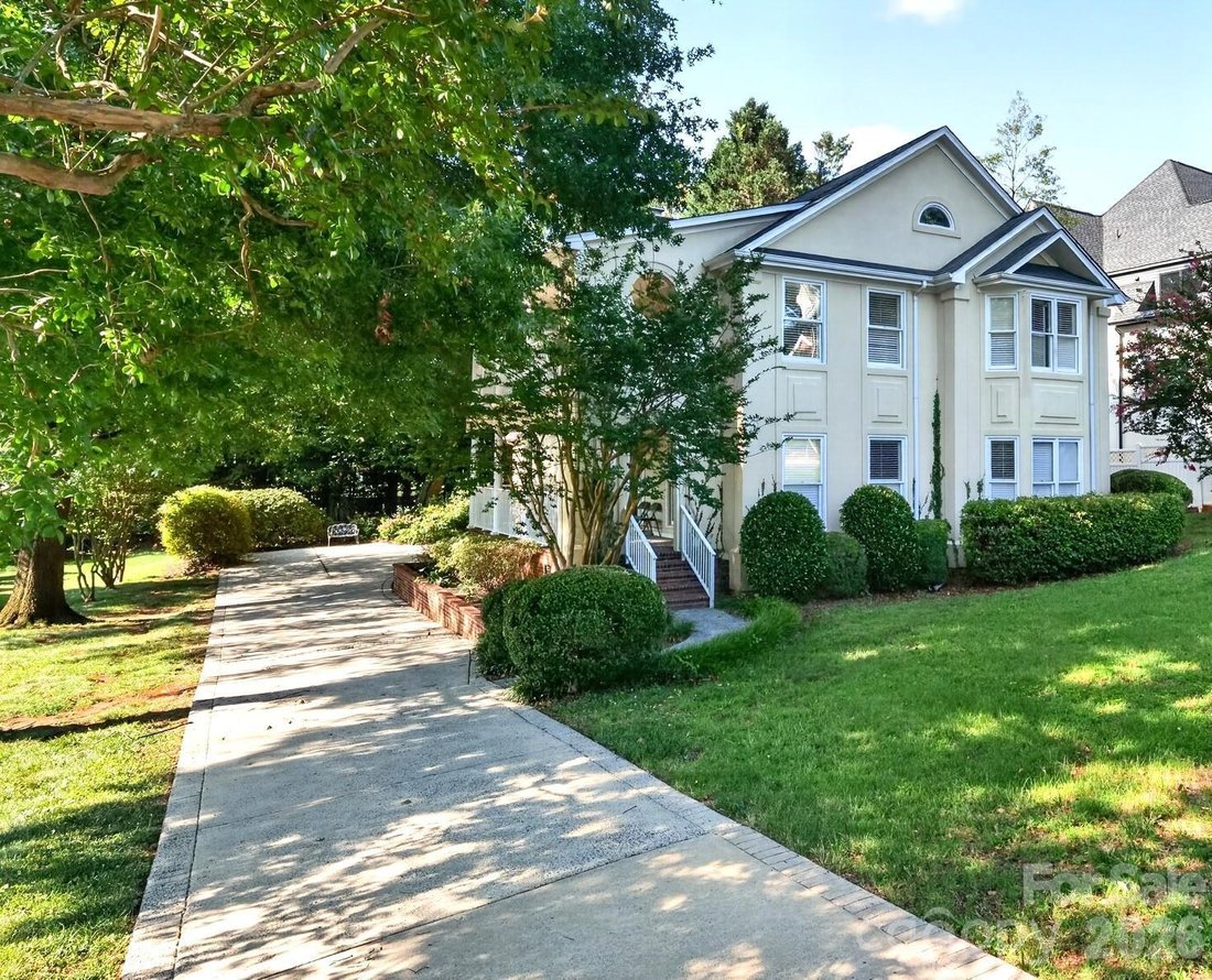 House in Charlotte, North Carolina, United States 2 - 18306174