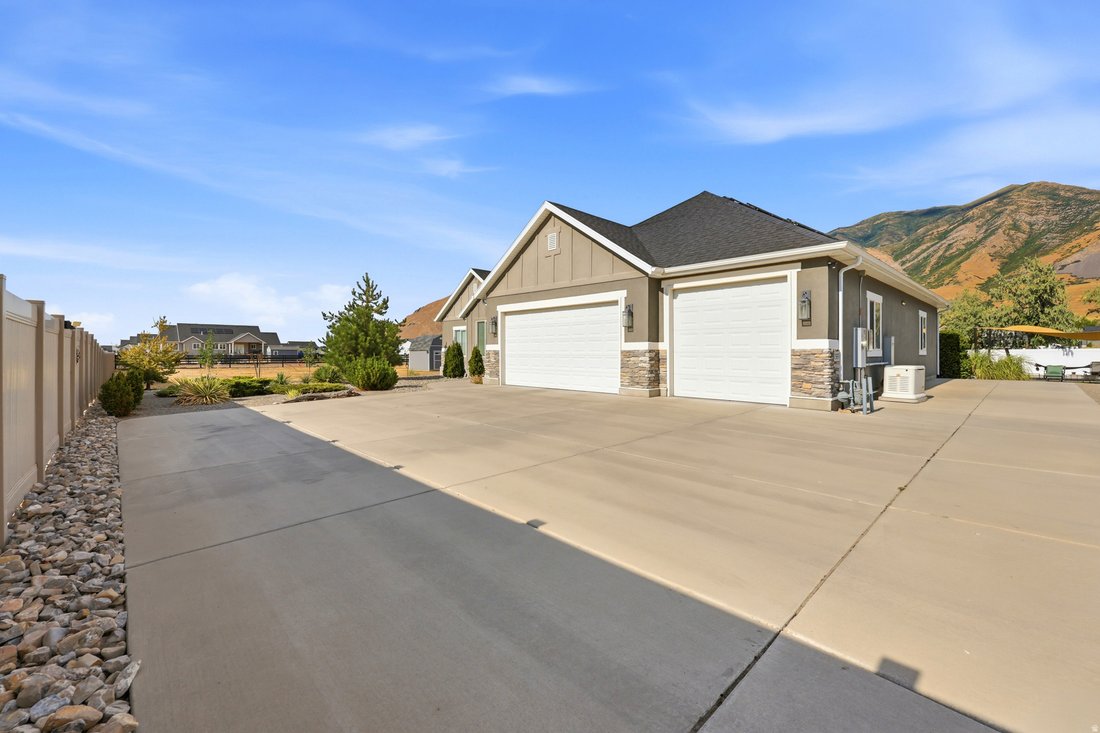 House in Erda, Utah, United States 2 - 18485807