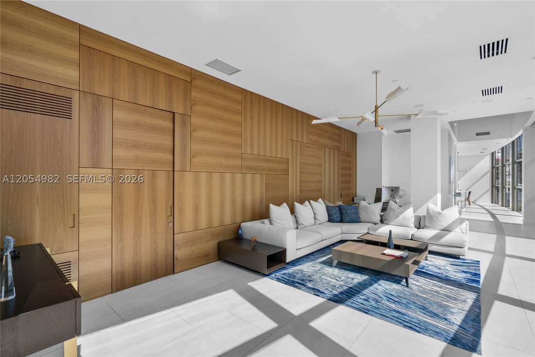 Condo in Miami Beach, Florida, United States 3 - 18483191