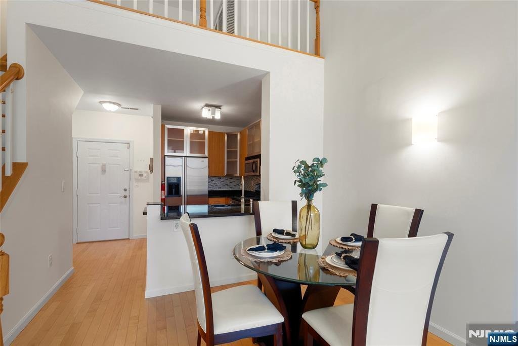 Condo in Guttenberg, New Jersey, United States 5 - 18207719