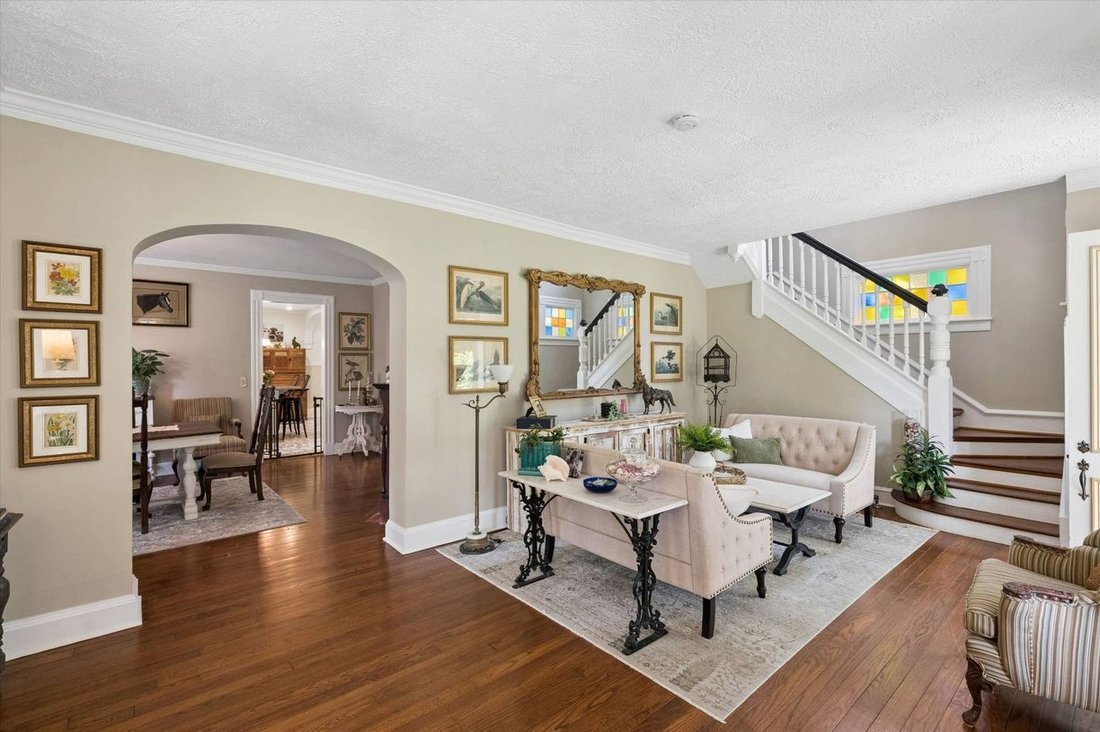 House in Center Moriches, New York, United States 5 - 18438461