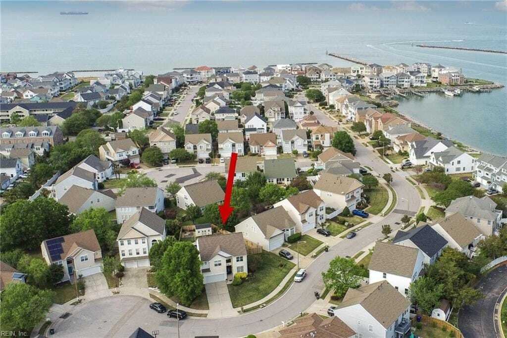 Maison à Norfolk, Virginie, États-Unis 2 - 18030550