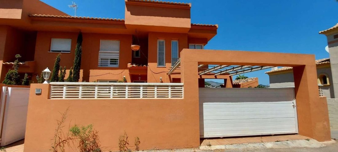 Villa in Calp / Calpe, Valencian Community, Spain 1 - 18485338