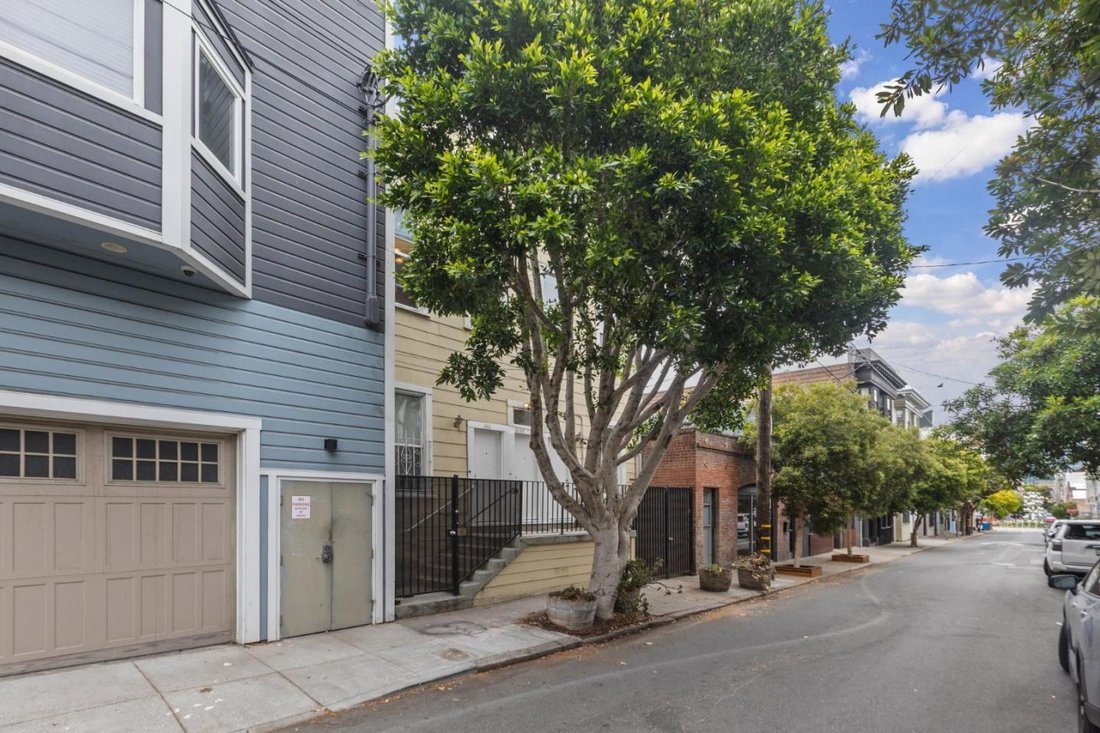 San Francisco, California, United States 2 - 18483146