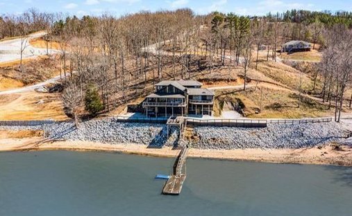 House in Cherokee, Alabama, United States 1
