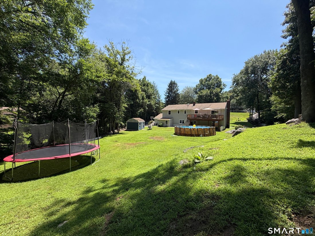 House in Trumbull, Connecticut, United States 3 - 18448914