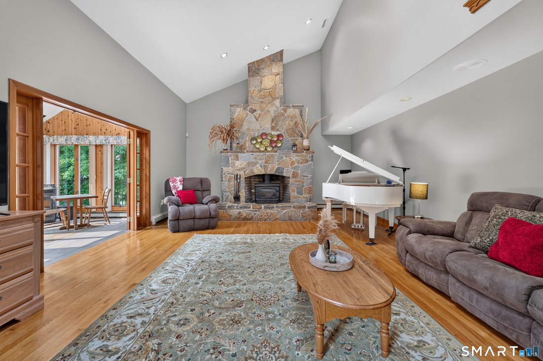 House in East Hampton, Connecticut, United States 3 - 18460536