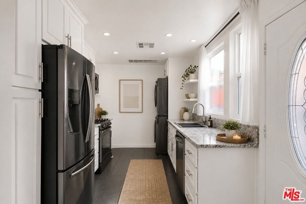Los Angeles, California, United States 5 - 18074770