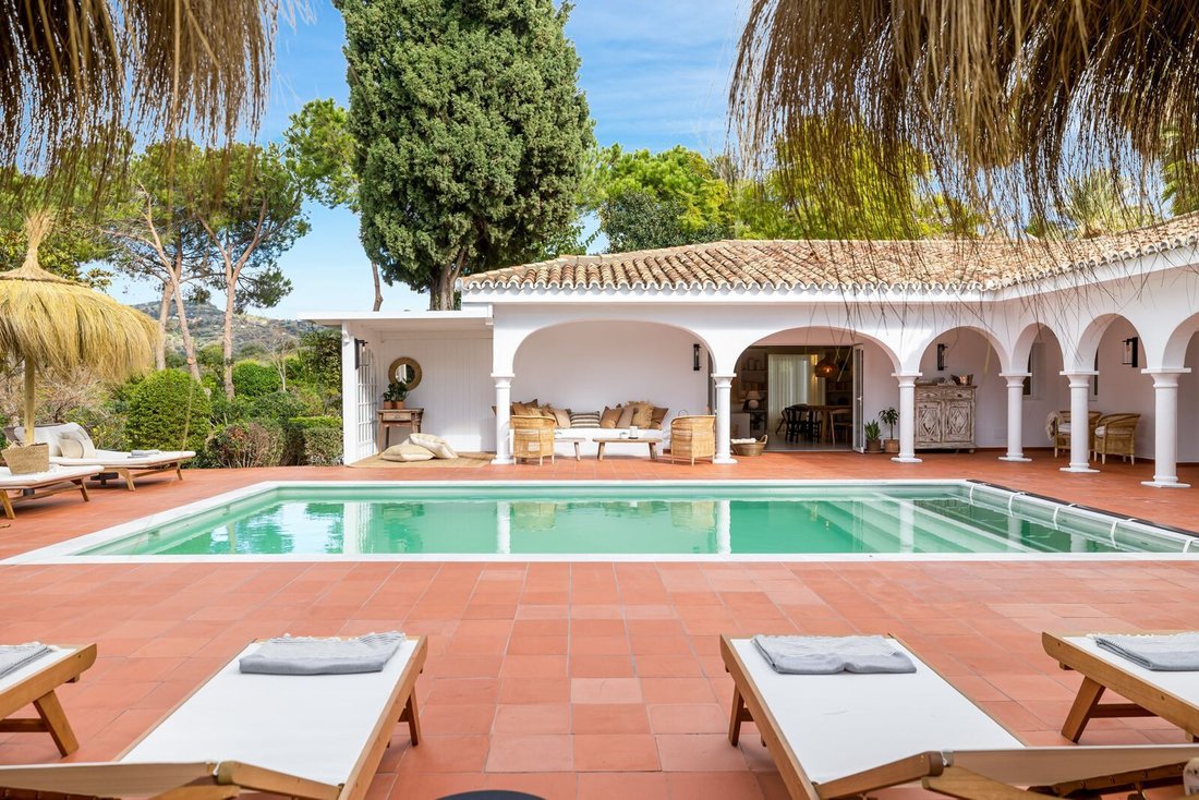 Villa en Elviria-Cabopino, Marbella, España 3 - 18483667
