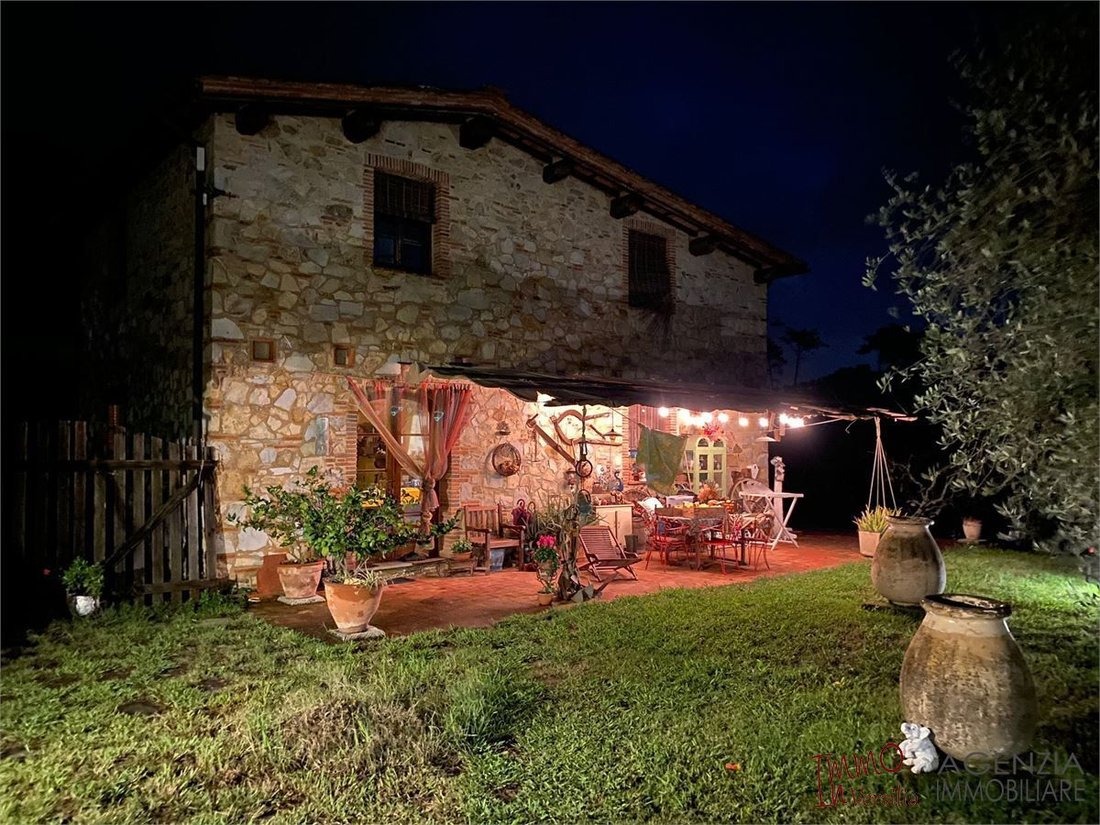 Farm Ranch in Camaiore, Tuscany, Italy 2 - 18485162