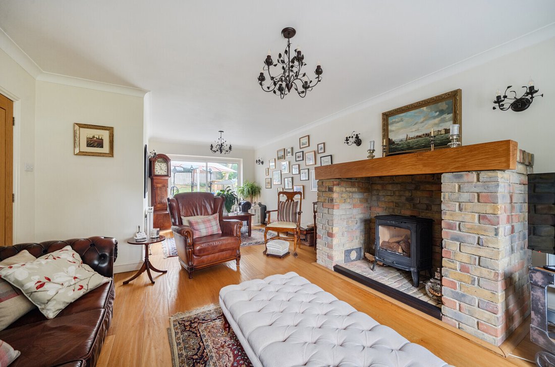 House in Heatherside, Surrey Heath, England 4 - 16940344