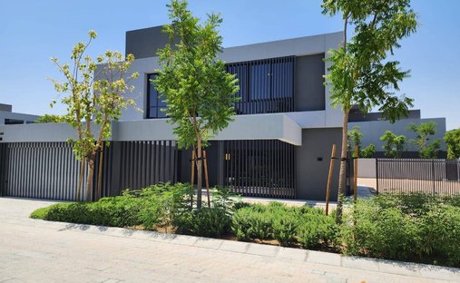 Townhouse in Al Ruwaidat Suburb, Sharjah Emirate, United Arab Emirates 1