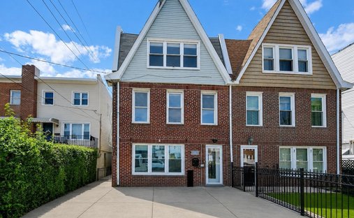 House in New York, New York, United States 1