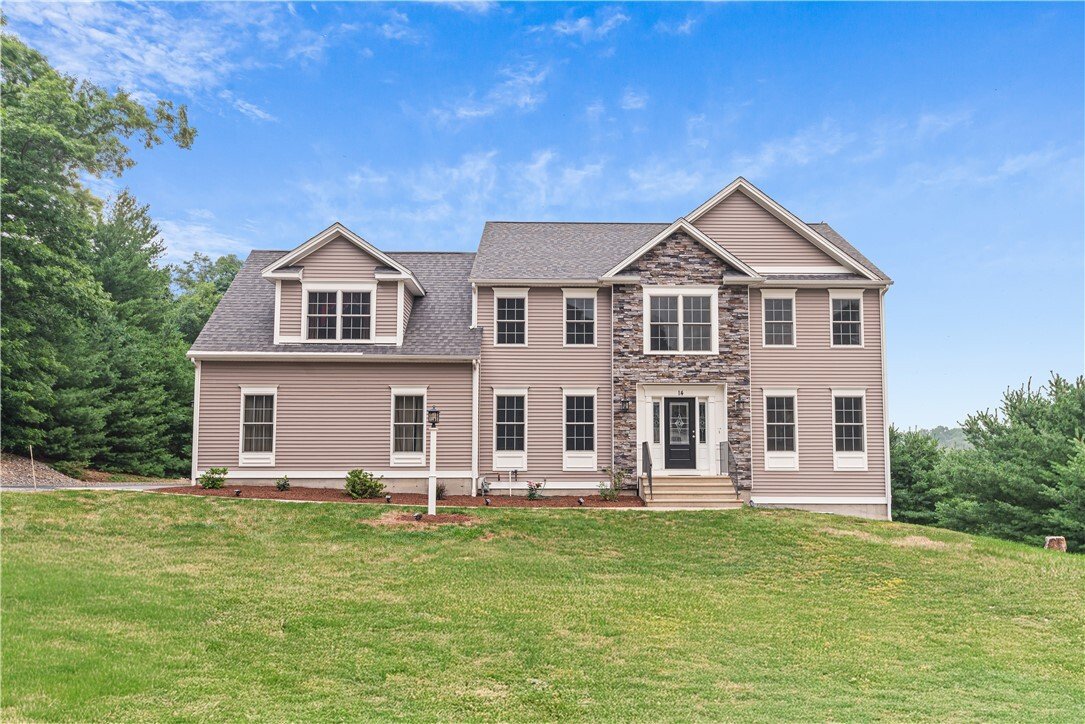 House in Cumberland, Rhode Island, United States 1 - 18485111