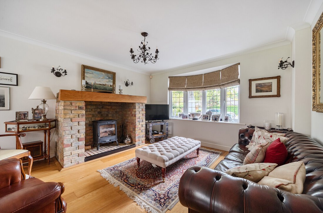 House in Heatherside, Surrey Heath, England 3 - 16940344