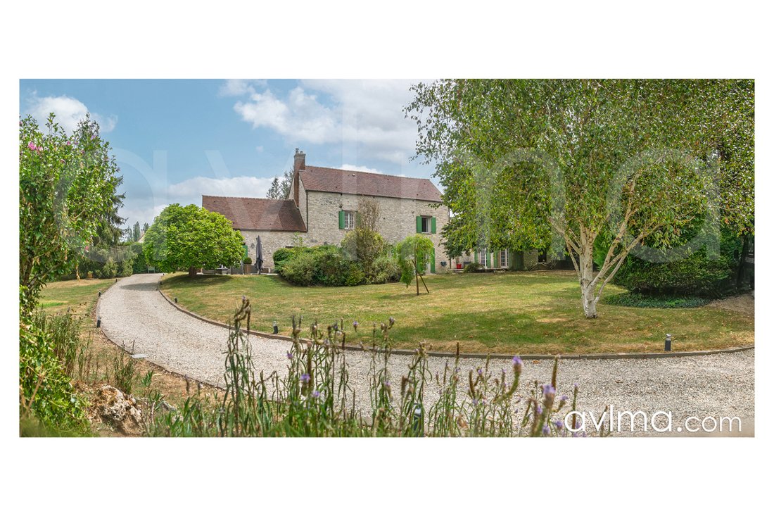 House in Thiverval-Grignon, Ile-de-France, France 1 - 18483491