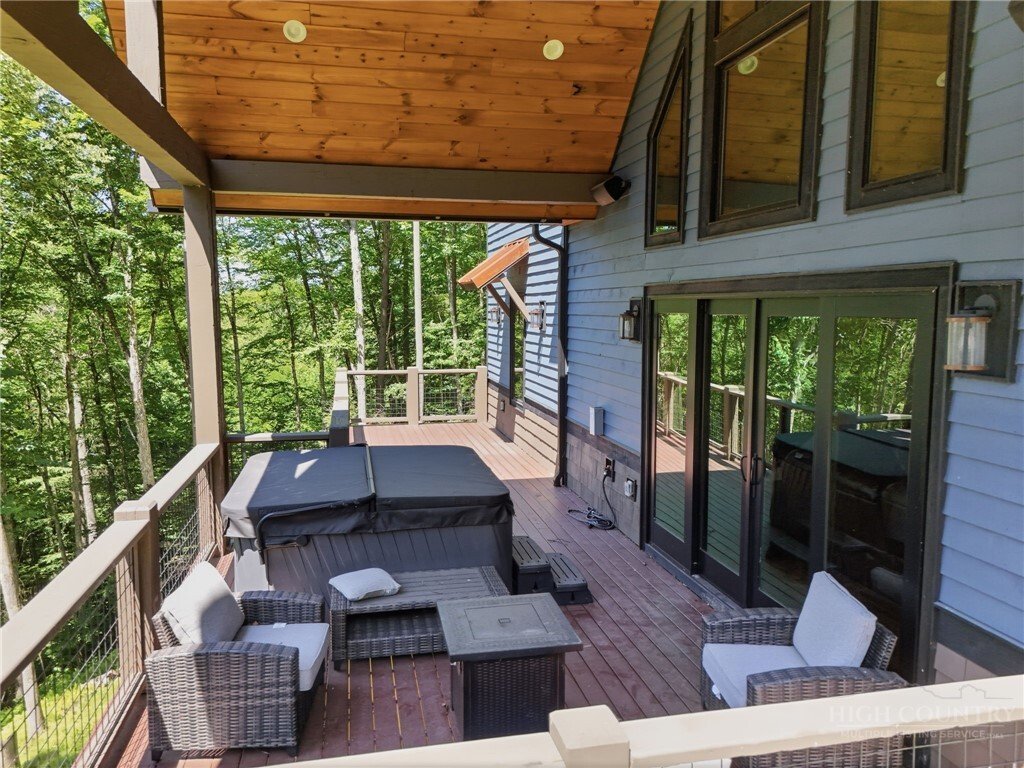House in Elk Park, North Carolina, United States 4 - 18485646
