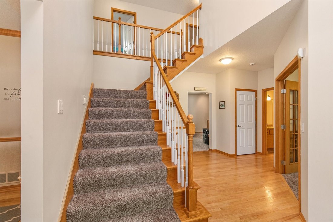 House in Urbandale, Iowa, United States 5 - 18484567