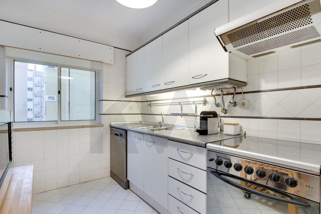 Apartment in Lumiar, Lisbon, Portugal 5 - 18488052