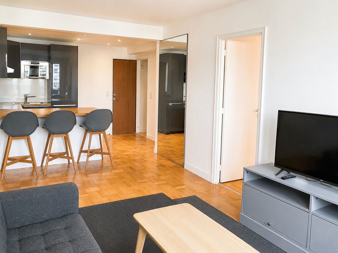 Apartment in Auteuil Sud, Paris 16e Arrondissement, Paris 4 - 18487005