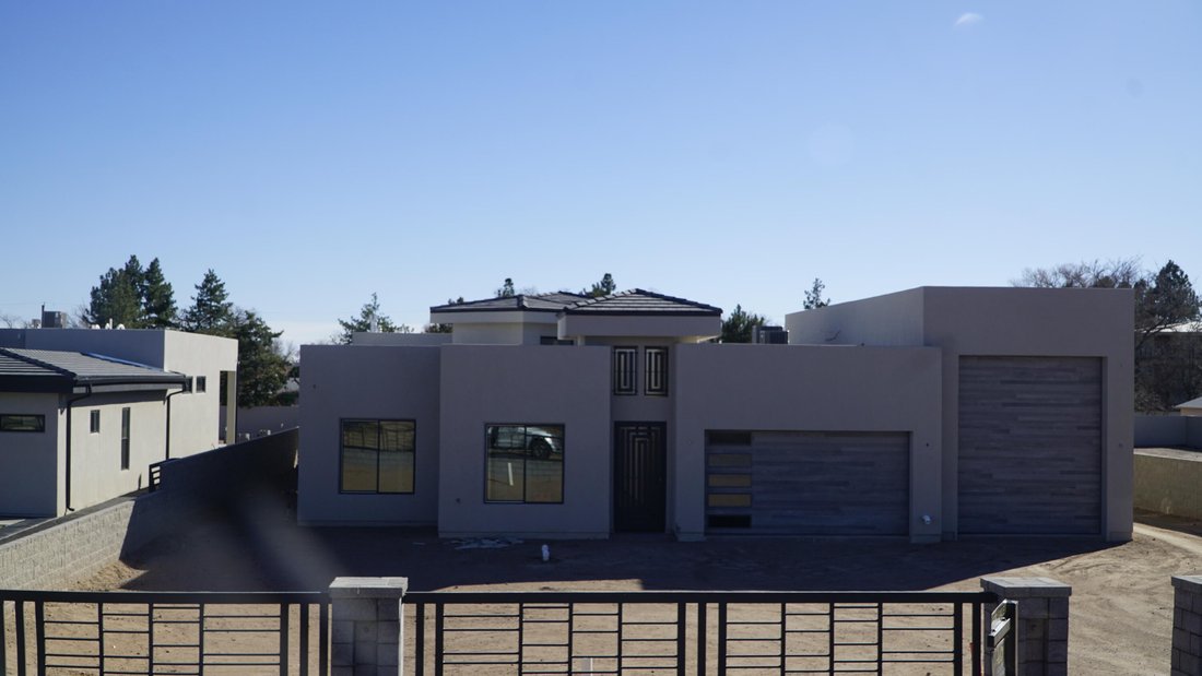 House in Los Ranchos de Albuquerque, New Mexico, United States 3 - 18485569