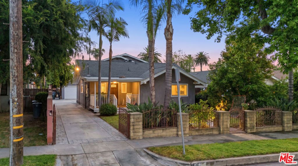 House in Altadena, California, United States 1 - 18485345