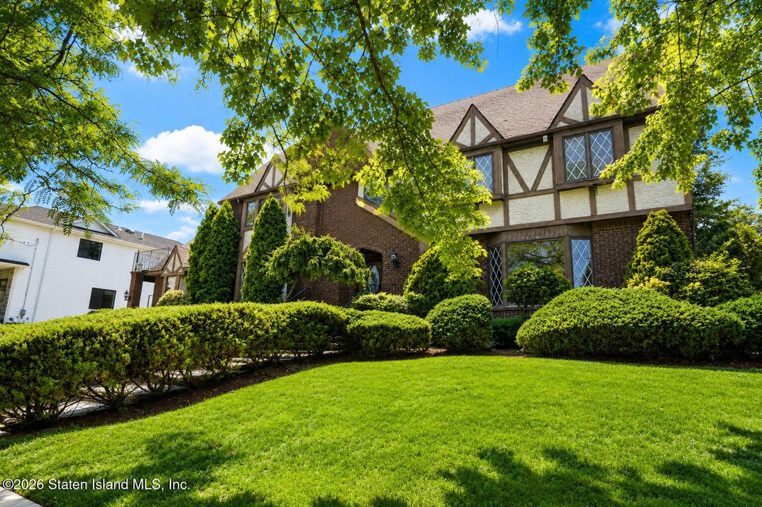 House in New York, New York, United States 2 - 18485078