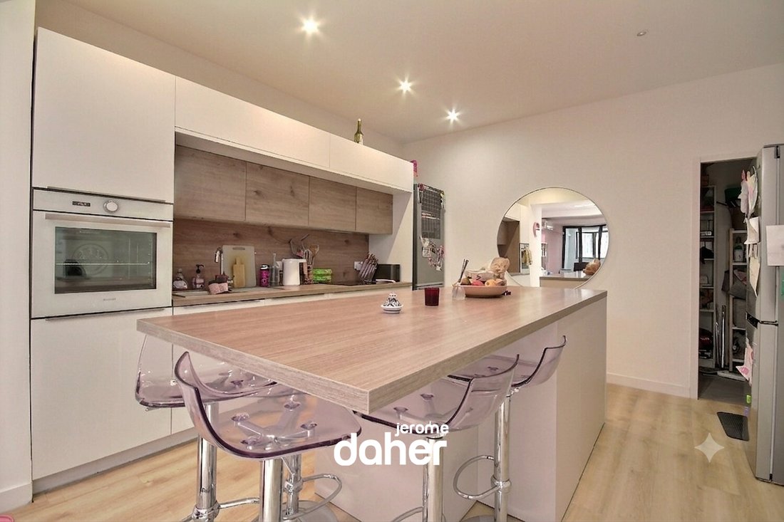 Apartment in Baille, 5e Arrondissement, Marseille 4 - 18483680