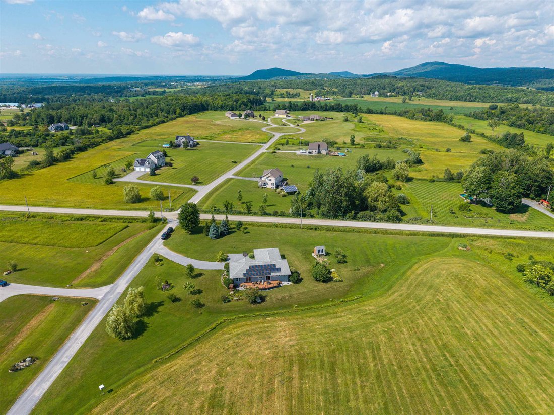 House in Saint Albans City, Vermont, United States 4 - 18456405
