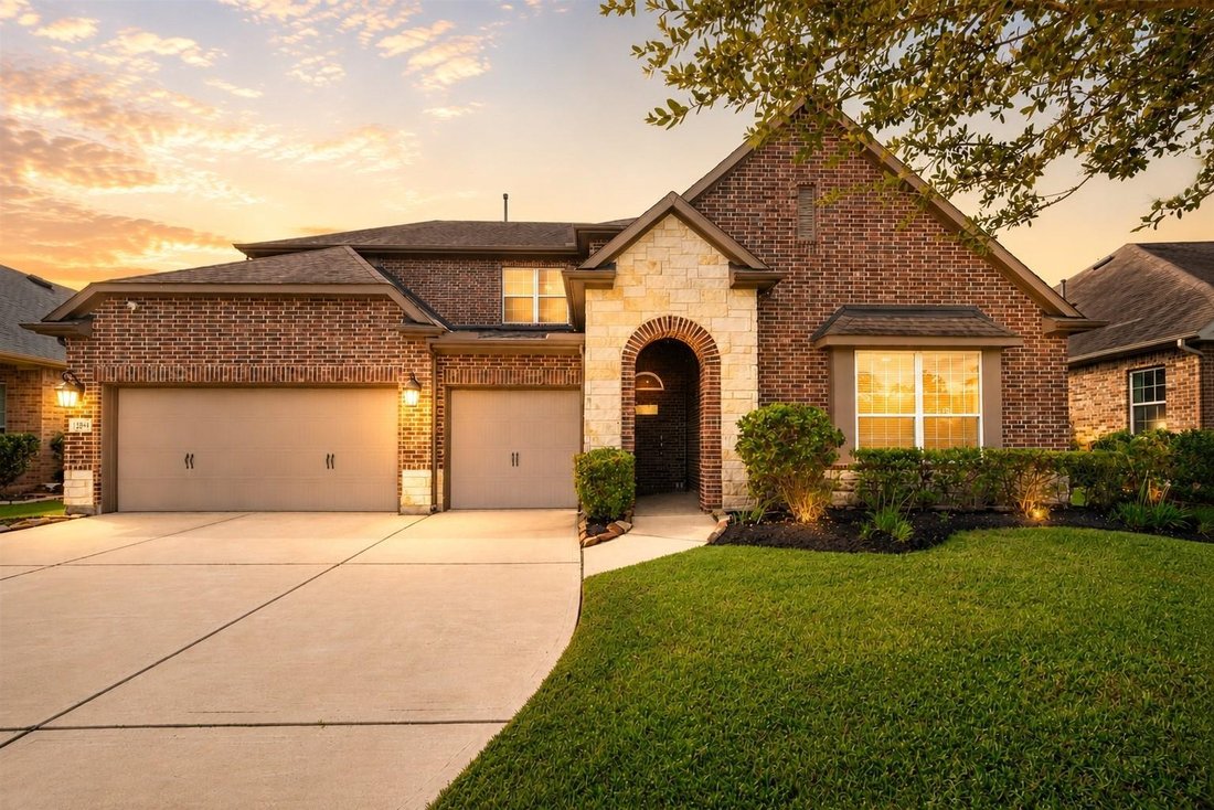 House in Tomball, Texas, United States 2 - 18086079