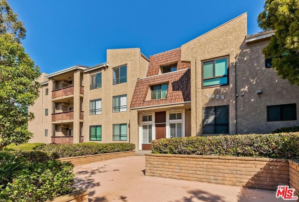Condo in Los Angeles, California, United States 2 - 18485330