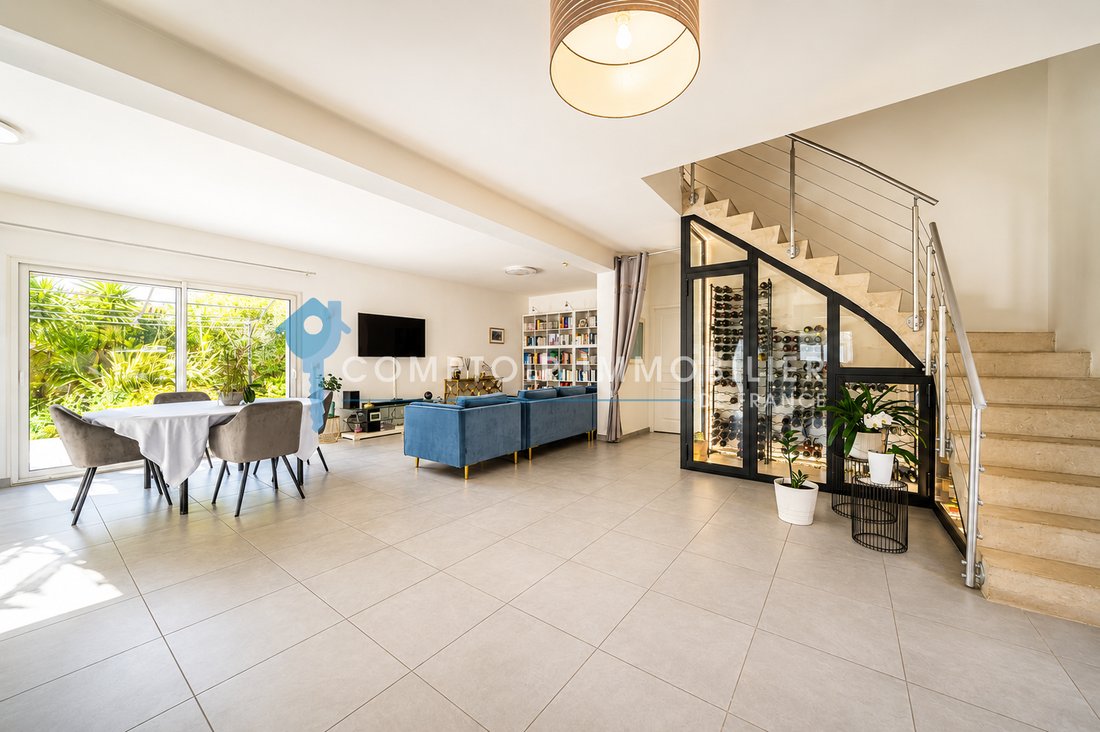 Casa en Saint-Mitre-les-Remparts, Provenza-Alpes-Costa Azul, Francia 4 - 18486580