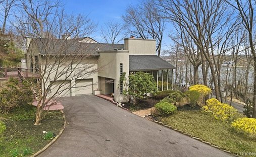 House in Centerport, New York, United States 1