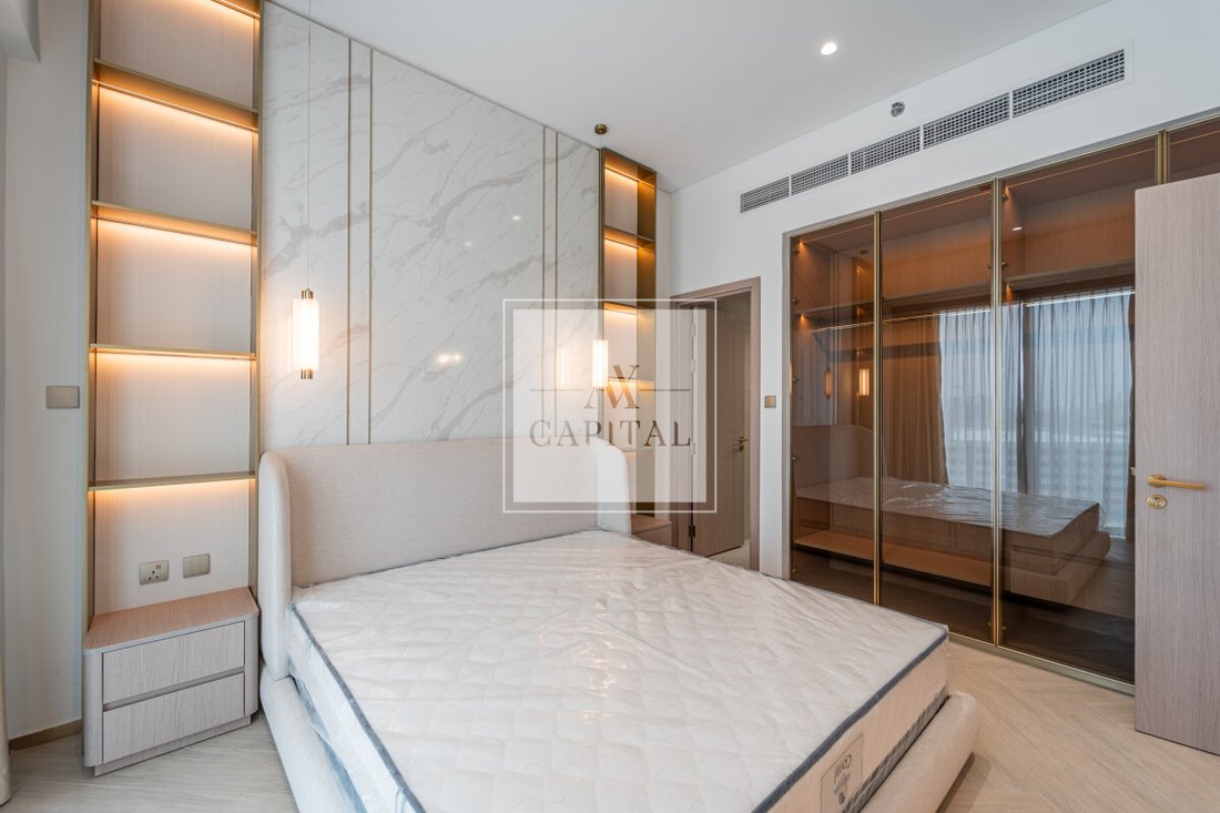 Apartment in Umm Suqeim, Dubai, United Arab Emirates 4 - 18483533