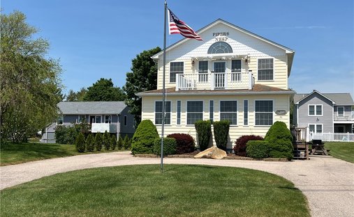 House in South Kingstown, Rhode Island, United States 1