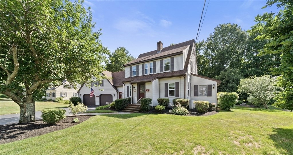 House in Lynnfield, Massachusetts, United States 2 - 18486589
