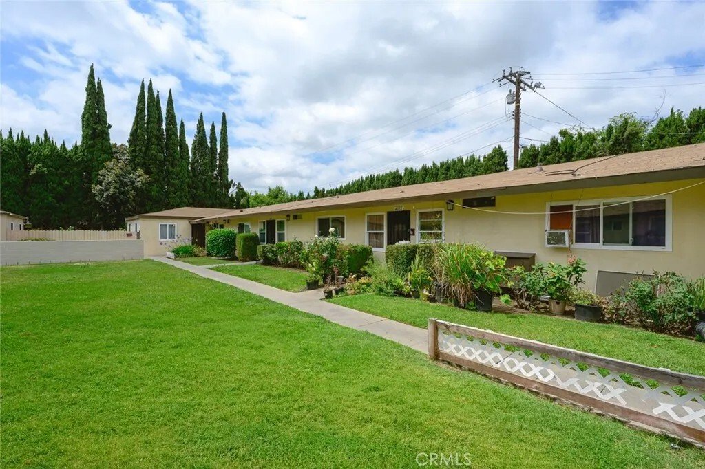 Fullerton, California, United States 1 - 17961226
