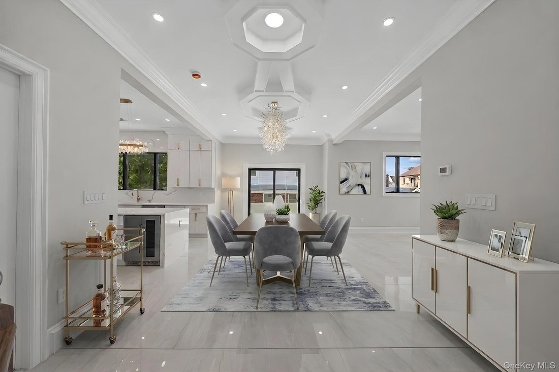 House in New York, New York, United States 4 - 18485533