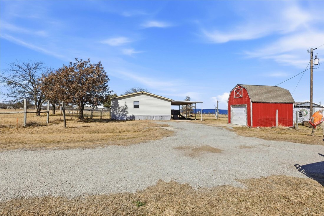 Jarrell, Texas, United States 1 - 18486142