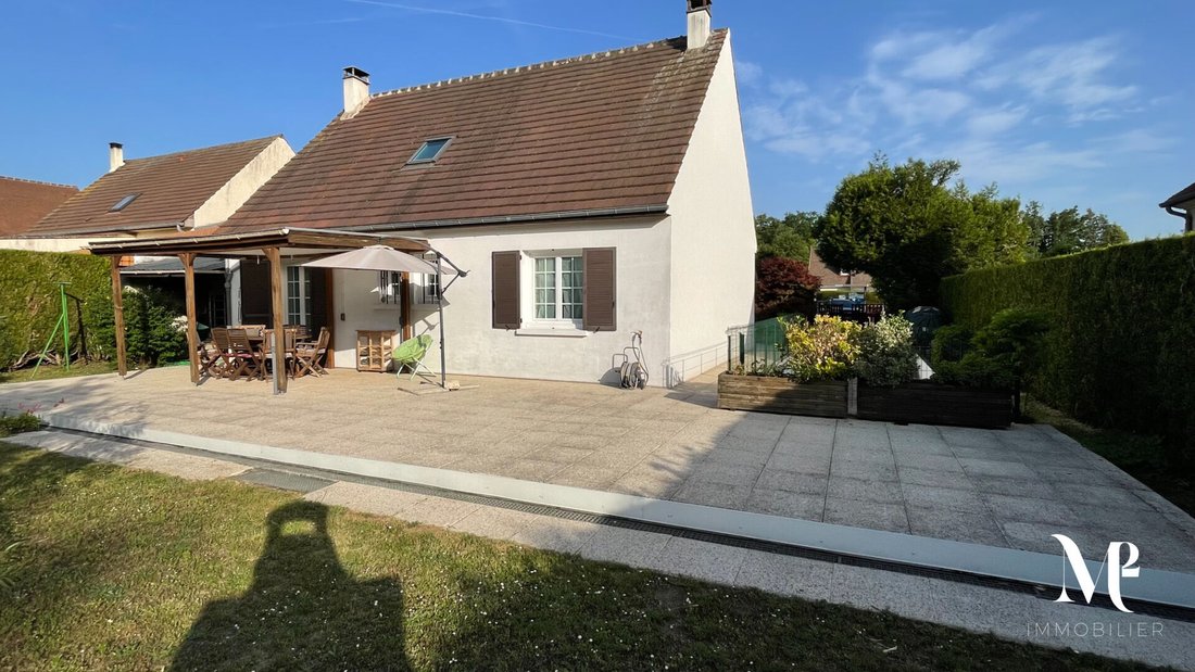 Villa in Est, Lamorlaye, France 4 - 18487014