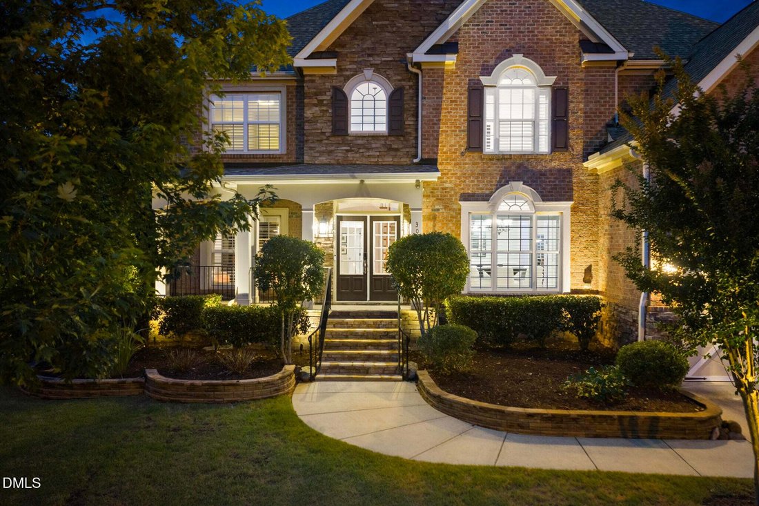Casa a Cary, Carolina del Nord, Stati Uniti 2 - 18483922