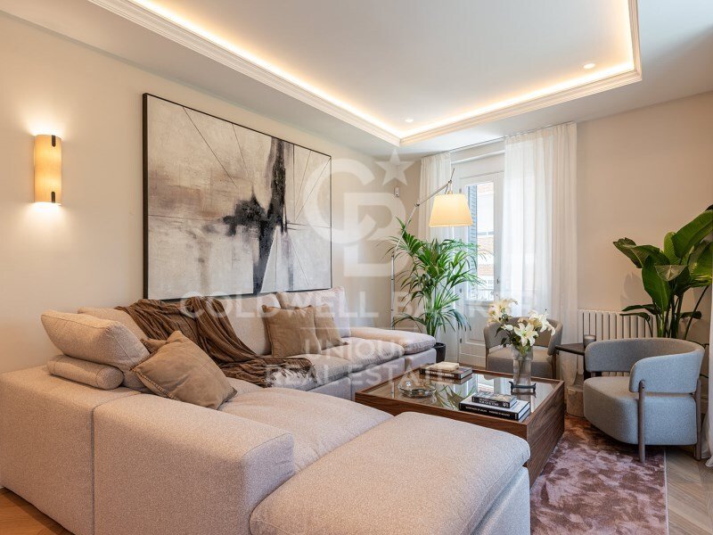 Appartamento a Chamberí, Madrid, Spagna 1 - 18486655