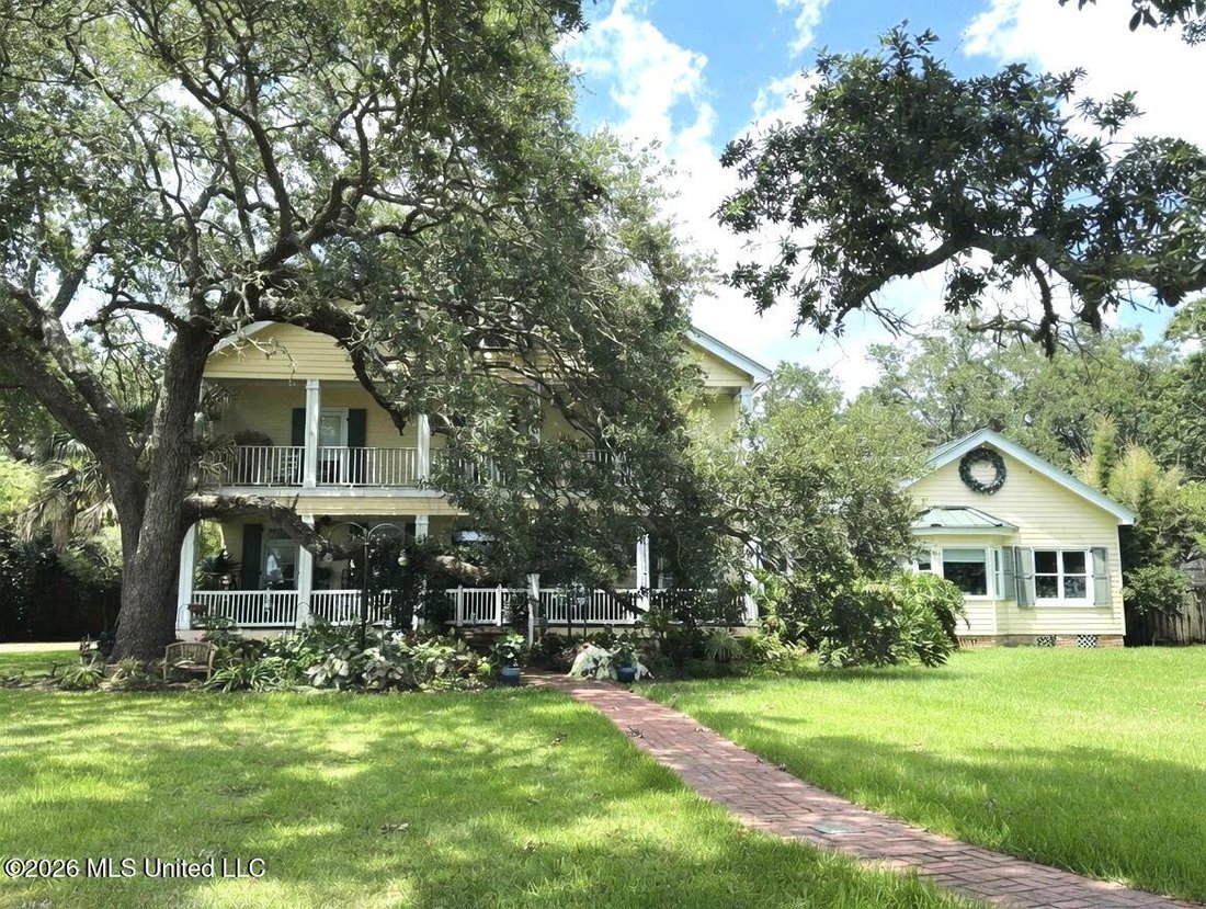 House in Pascagoula, Mississippi, United States 1 - 18485101