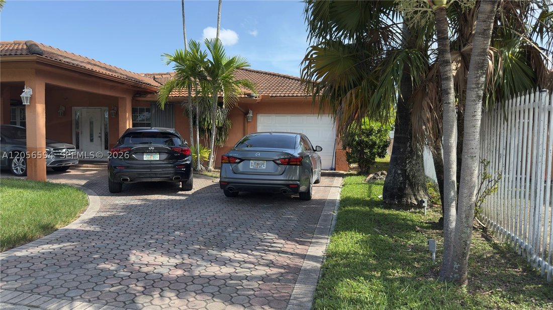 House in Hialeah, Florida, United States 1 - 18483197